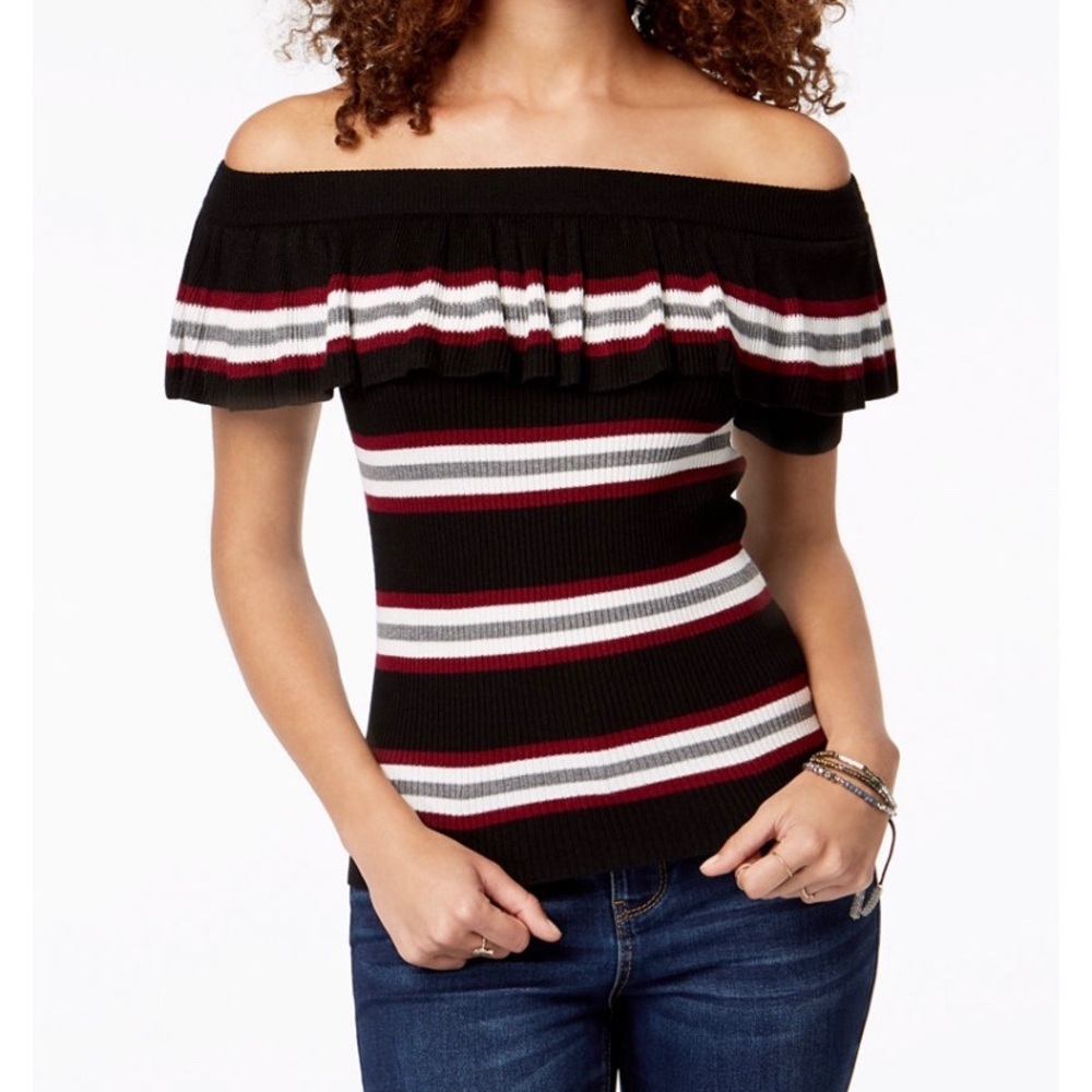 NWT⭐️ Off the shoulder sweater